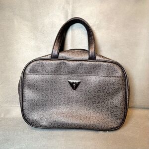 GUESS Hanging Toiletry/Cosmetic/Travel Bag Vintage Style Black Guess Logo Purse